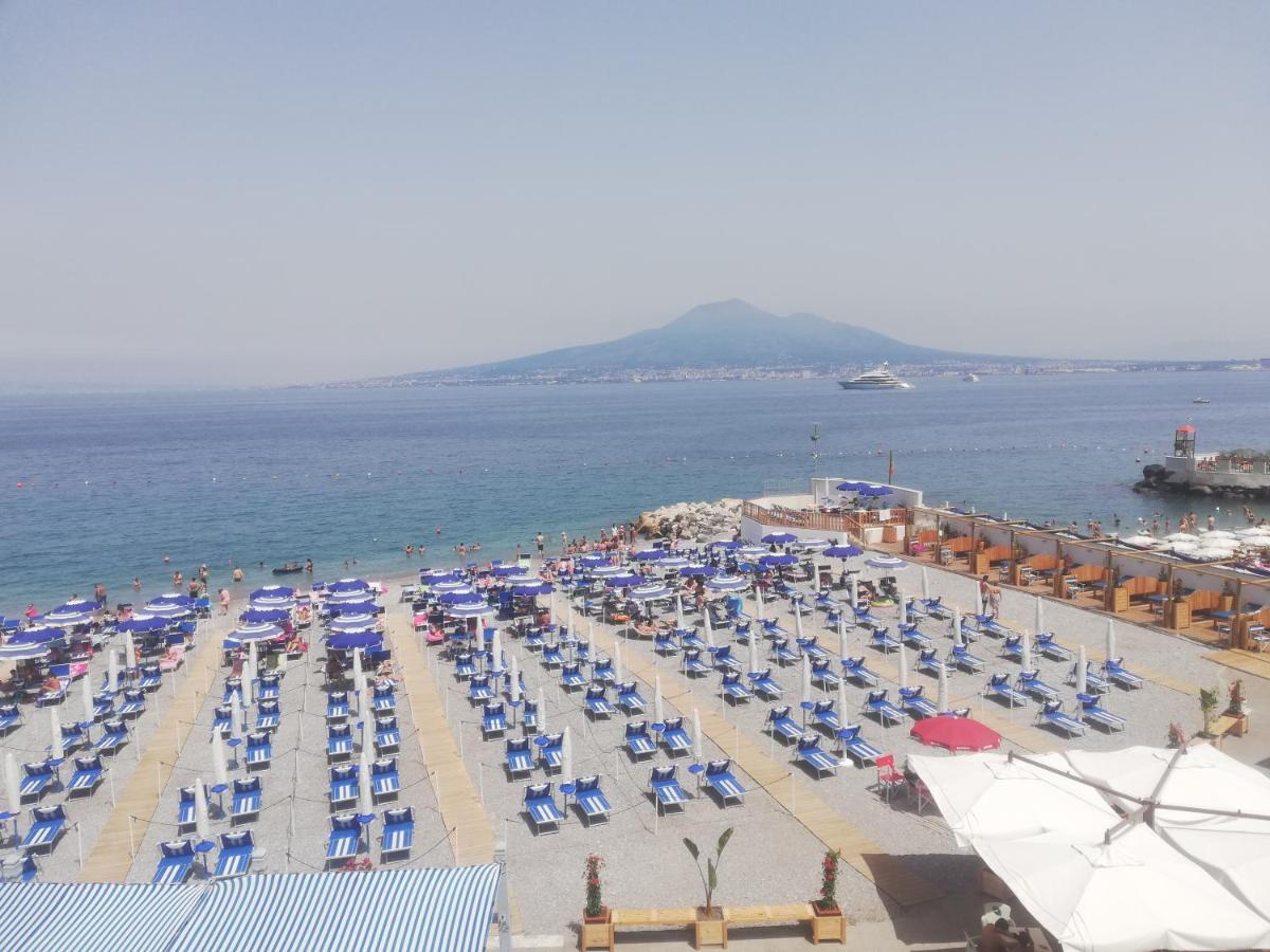 Maremonti Apartments Castellammare di Stabia Buitenkant foto